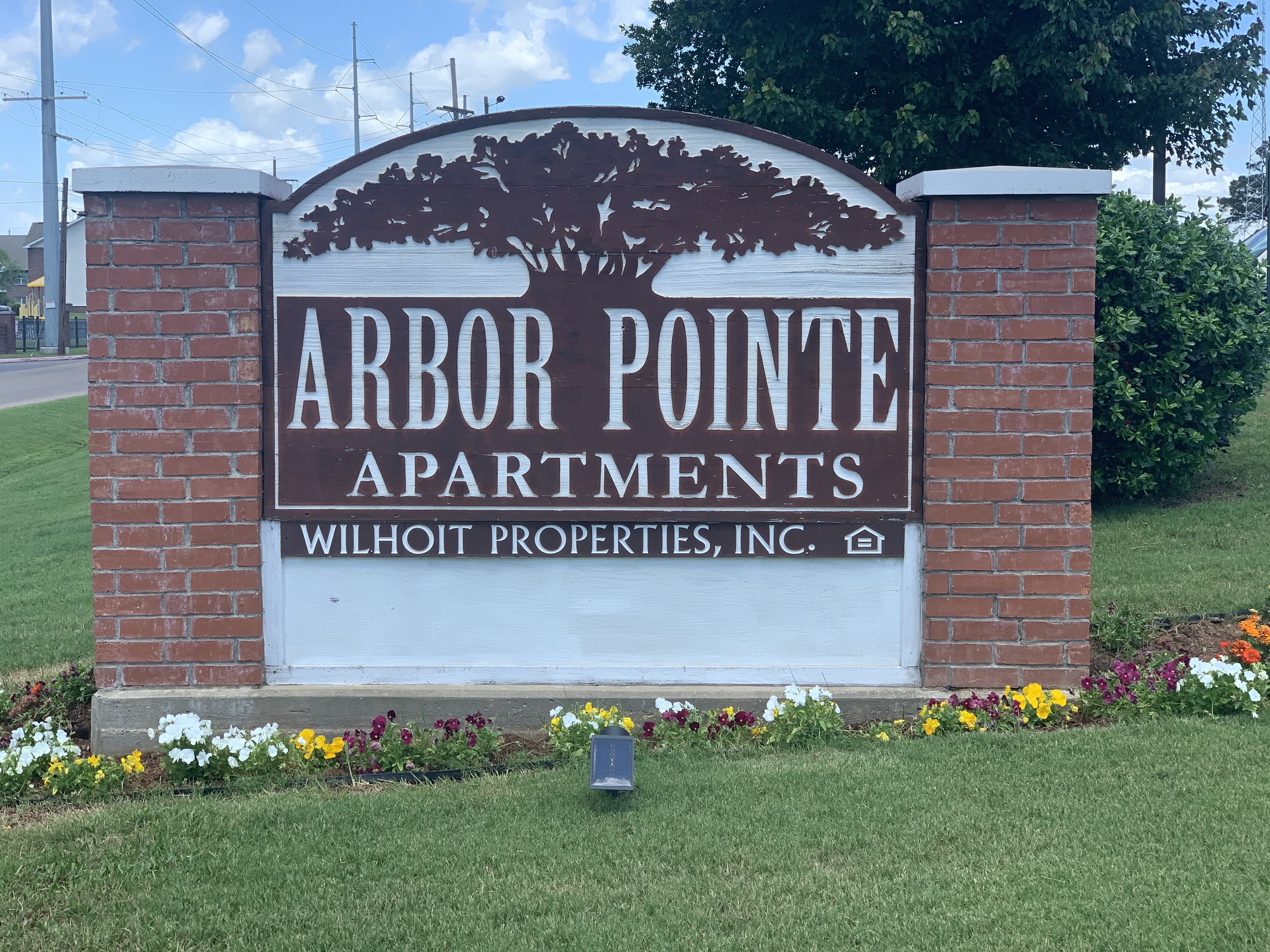 Arbor Pointe Apartments 