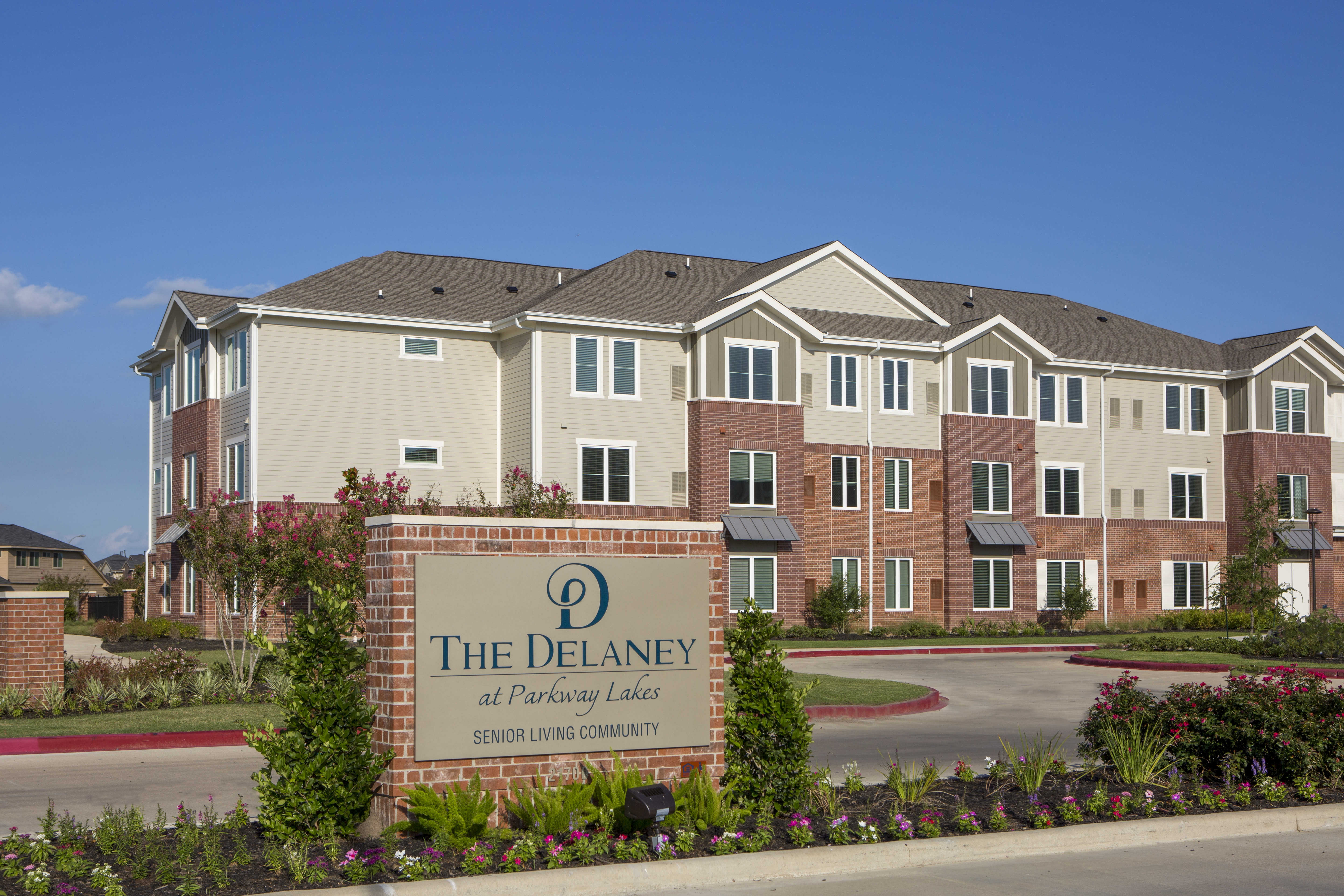 The Delaney at Parkway Lakes community exterior